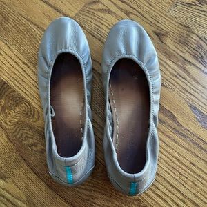 Taupe tieks size 10